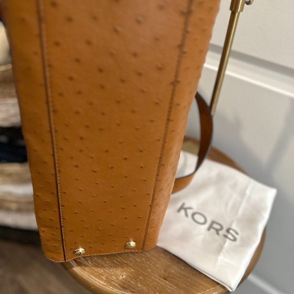 Authentic Michael Kors Large Hamilton Ostrich Embossed Leather Shoulder Satchel - Picture 8 of 16